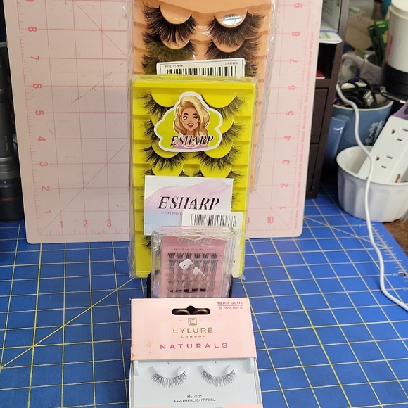 Lot of 4 False Eyelashes & Clusters New Sealed Packages - Picture 1 of 5